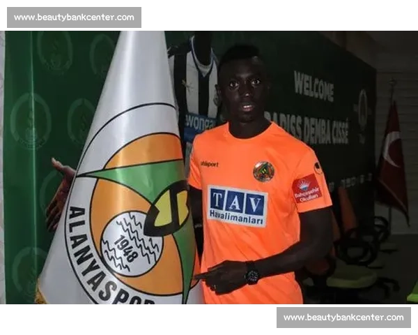 欧洲豪门转会风云与中超新星崛起全景观察及战术变革趋势解析